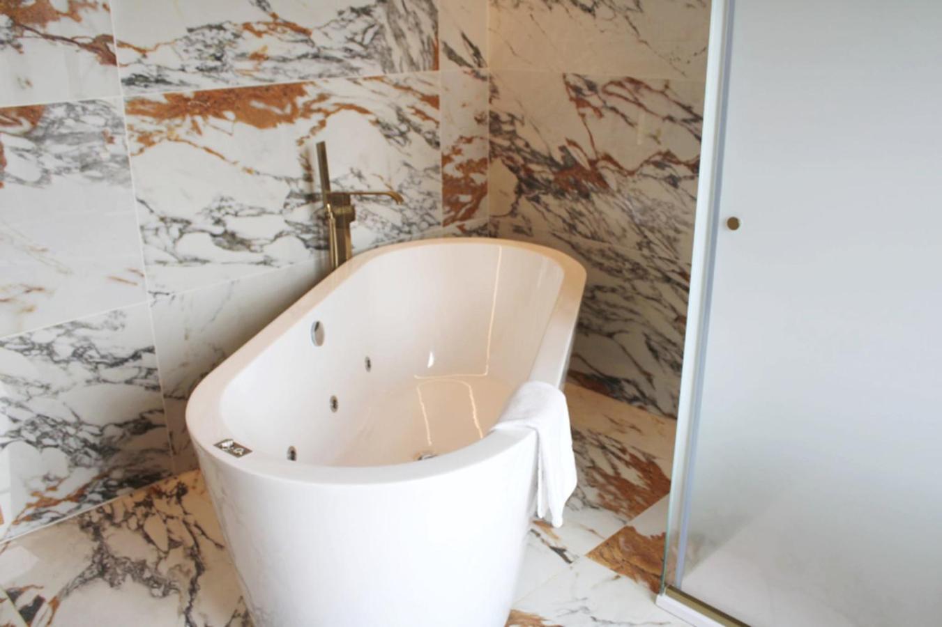 Hospedium Hotel Barometro De Camarinas Ngoại thất bức ảnh